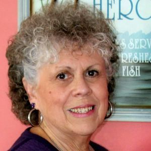 Meet your Posher, Elaine